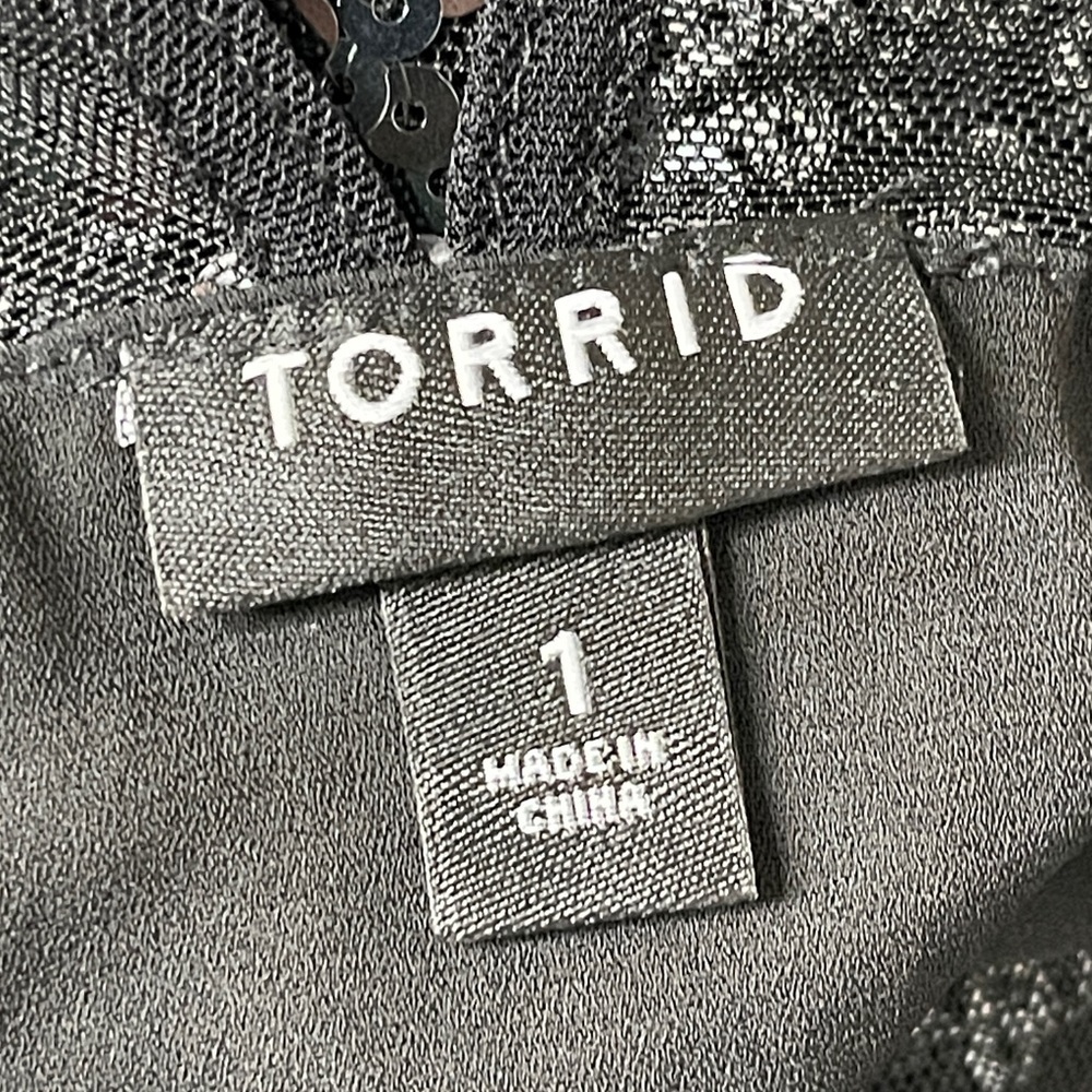 Torrid Black Long Sleeve Mesh And Sequin Top Size 1X Sophisticated Holiday Goth - Picture 8 of 12